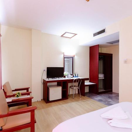 Chumphon Palace Hotel מראה חיצוני תמונה