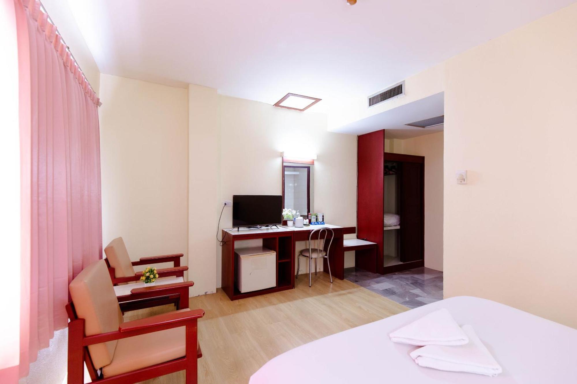 Chumphon Palace Hotel מראה חיצוני תמונה