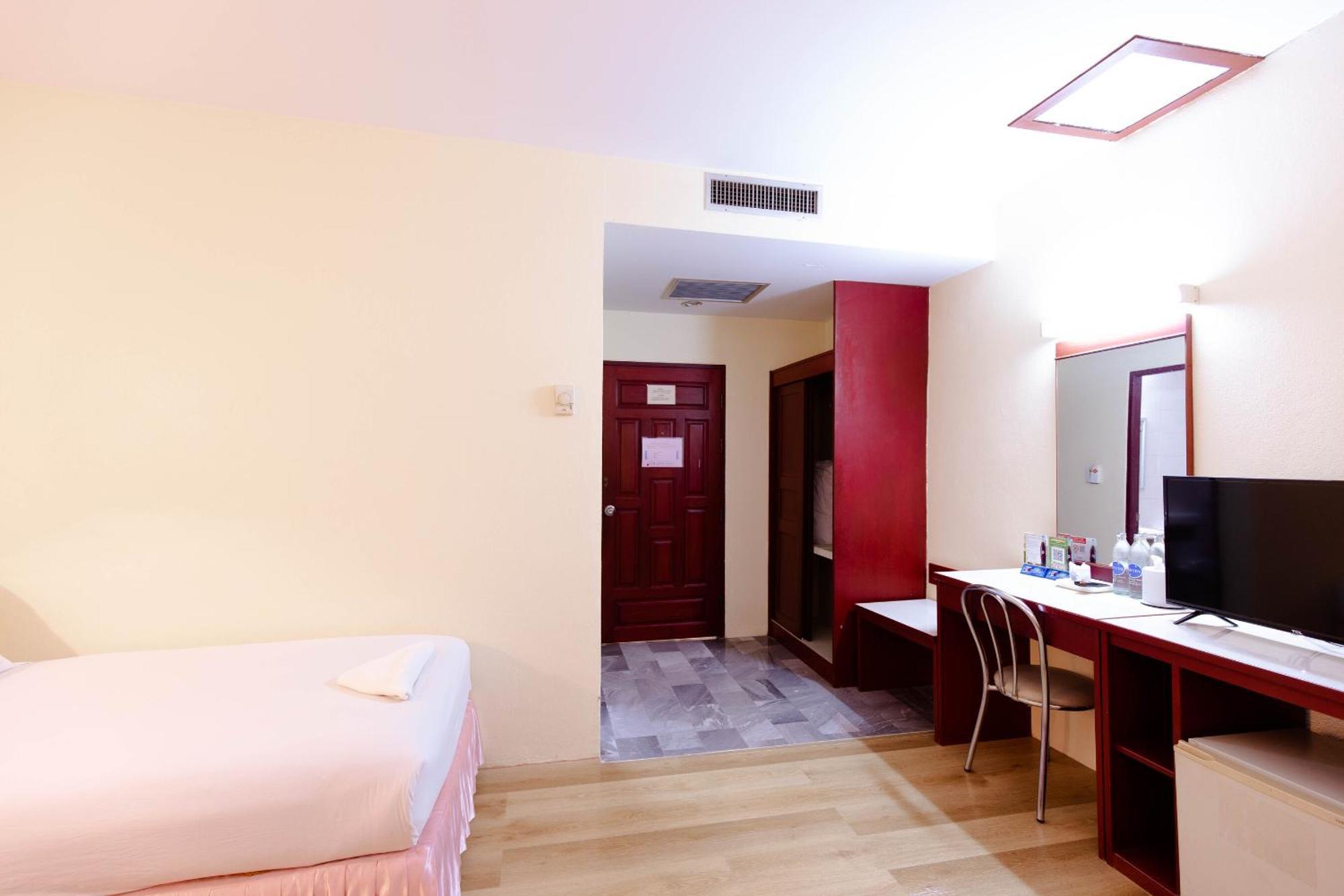 Chumphon Palace Hotel מראה חיצוני תמונה