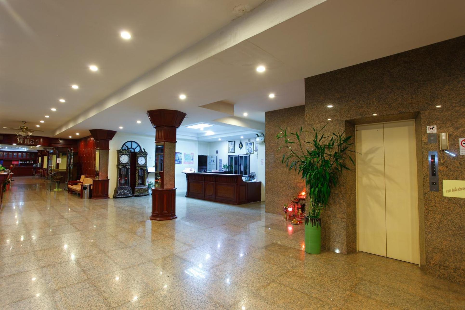 Chumphon Palace Hotel מראה חיצוני תמונה