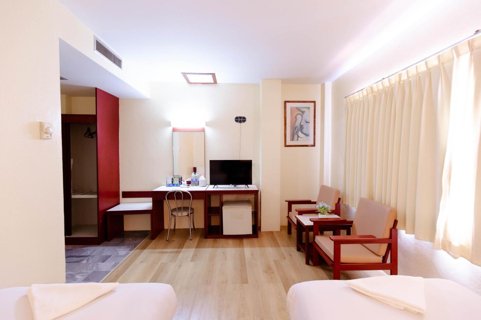 Chumphon Palace Hotel מראה חיצוני תמונה