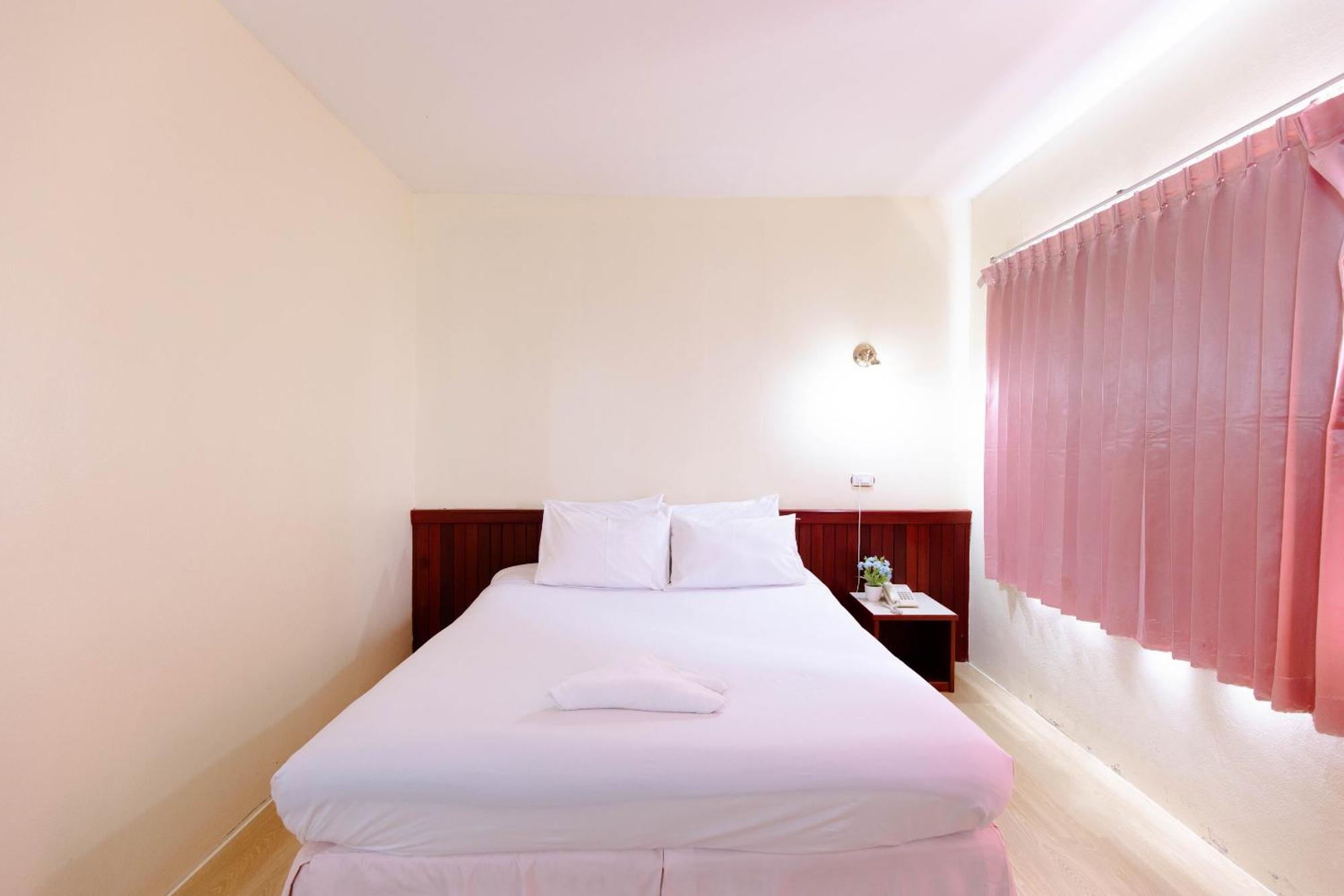 Chumphon Palace Hotel מראה חיצוני תמונה