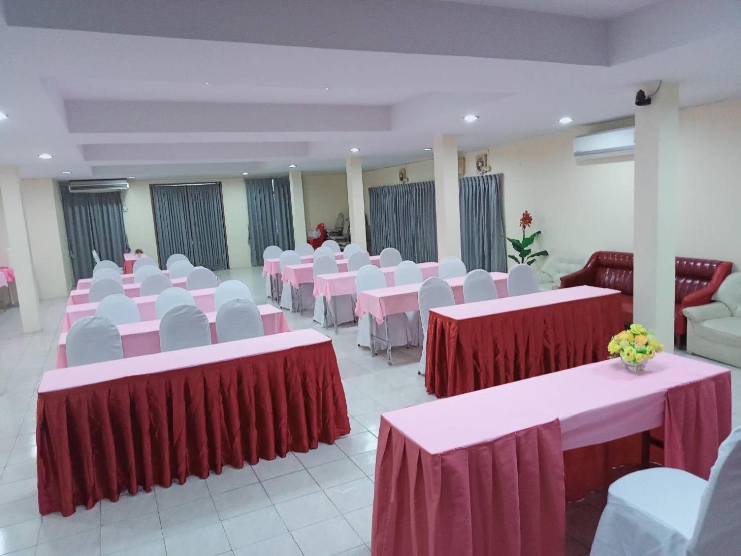 Chumphon Palace Hotel מראה חיצוני תמונה