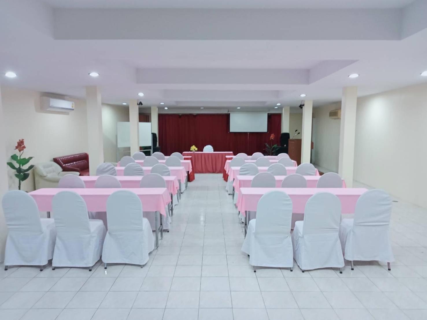 Chumphon Palace Hotel מראה חיצוני תמונה
