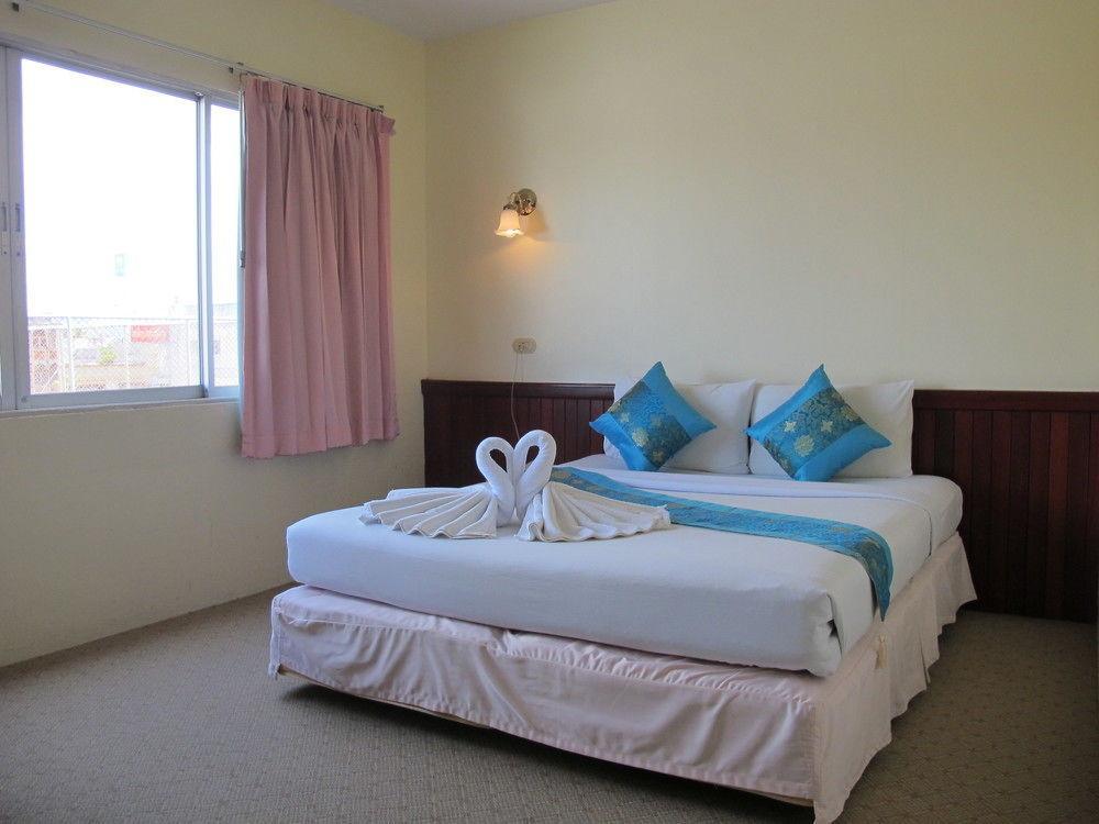 Chumphon Palace Hotel מראה חיצוני תמונה