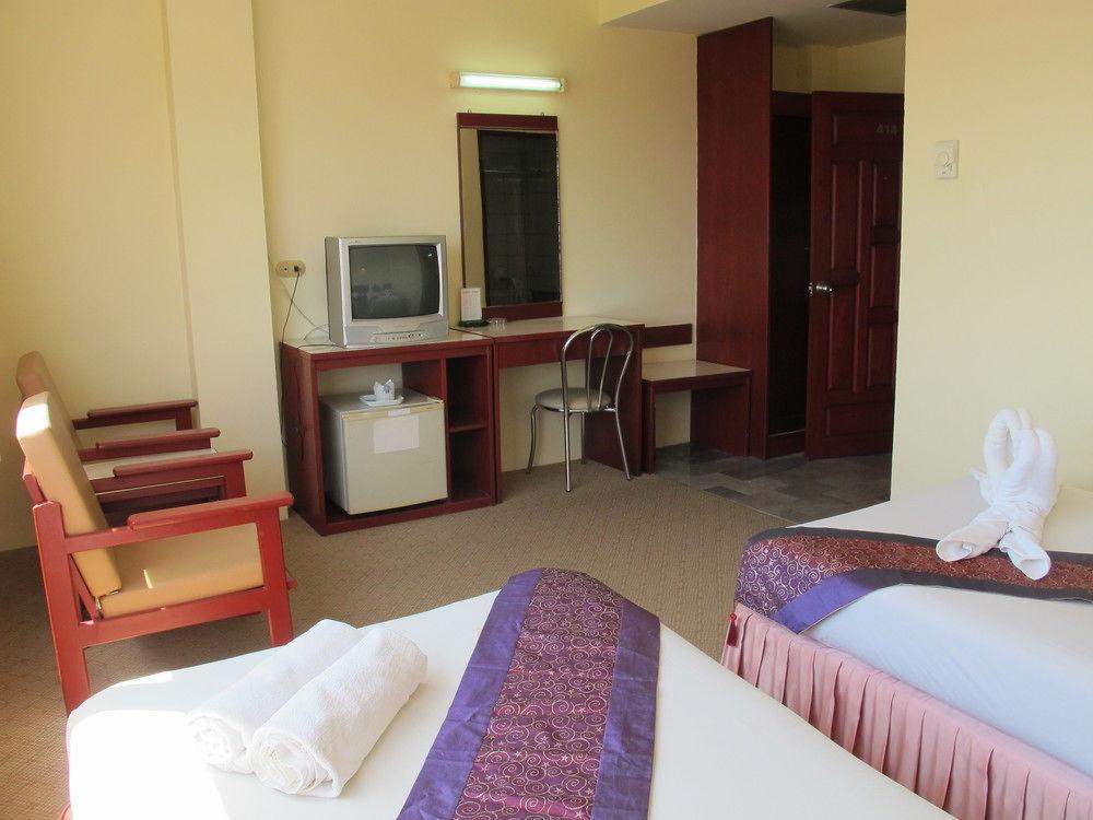 Chumphon Palace Hotel מראה חיצוני תמונה