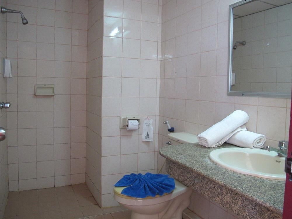 Chumphon Palace Hotel מראה חיצוני תמונה