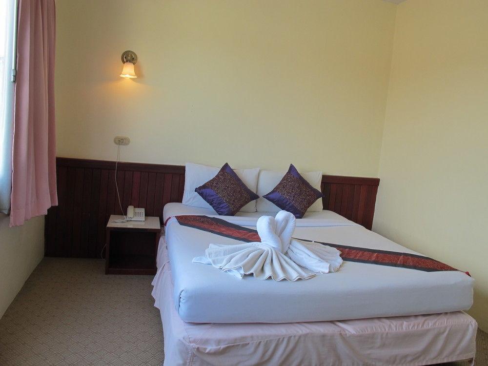 Chumphon Palace Hotel מראה חיצוני תמונה