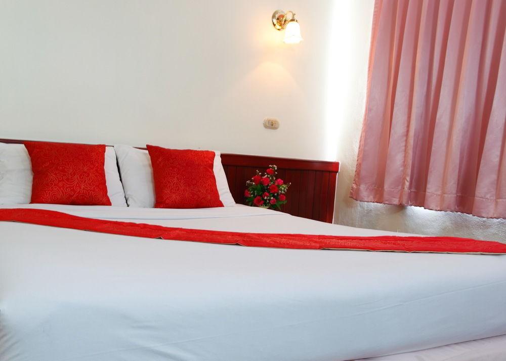 Chumphon Palace Hotel מראה חיצוני תמונה
