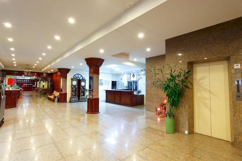 Chumphon Palace Hotel מראה חיצוני תמונה