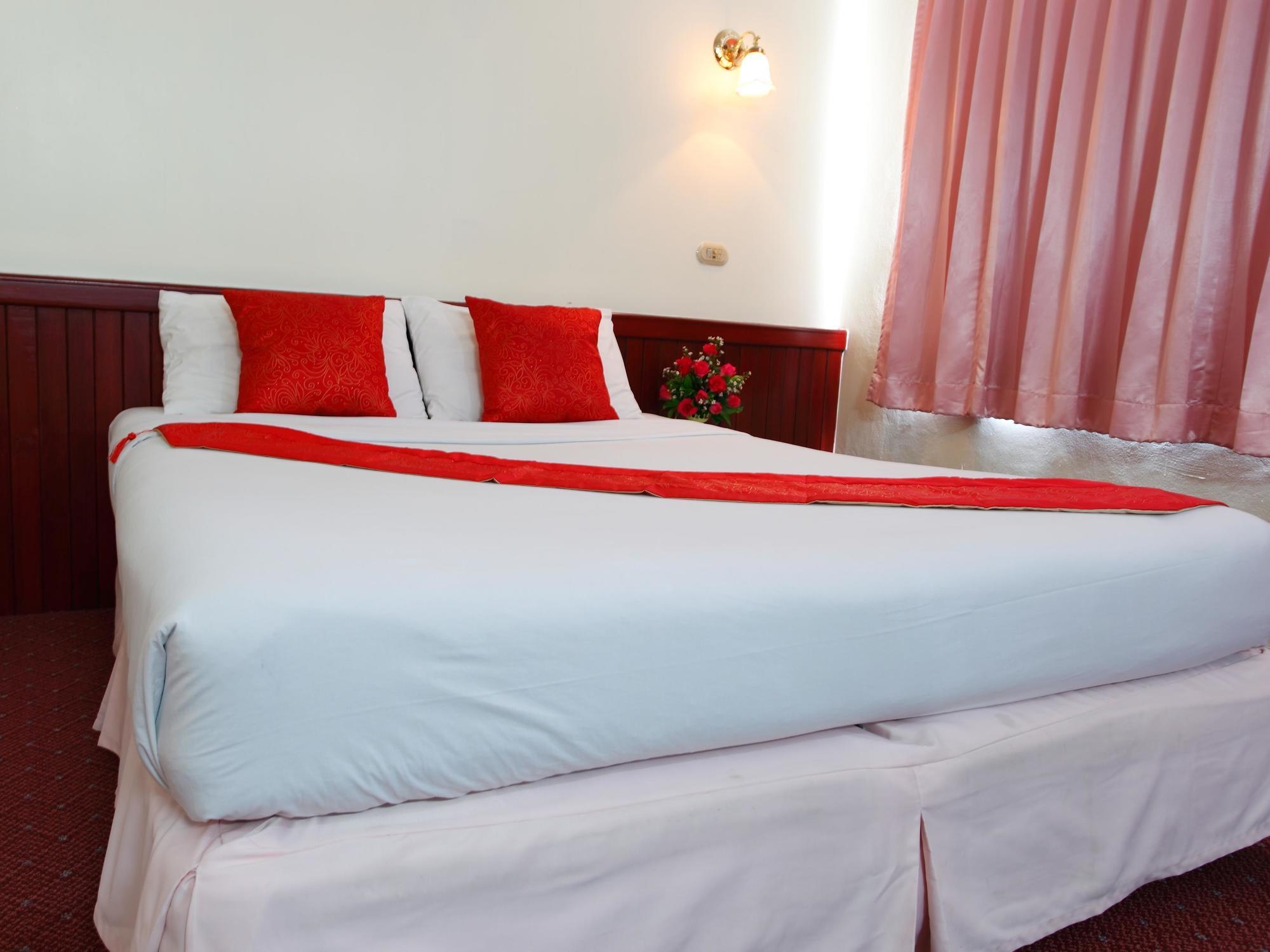 Chumphon Palace Hotel מראה חיצוני תמונה