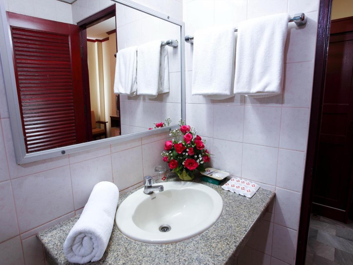 Chumphon Palace Hotel מראה חיצוני תמונה